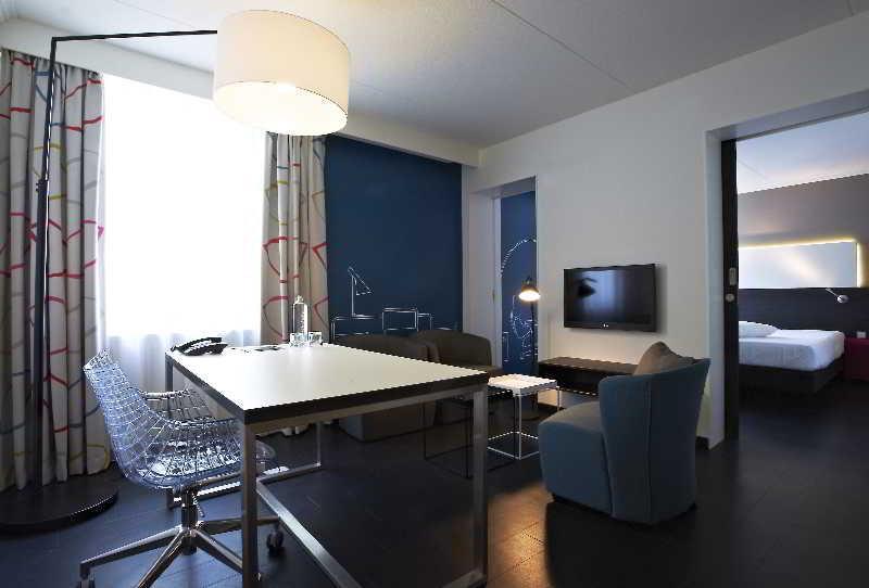 Postillion Hotel Deventer Exteriör bild